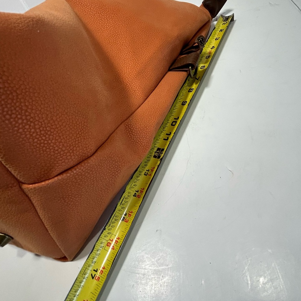 Elegant Orange Duffel Bag with Duck Emblem - Picture 11 of 11